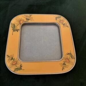 Vintage Buckler's Fifth Ave yellow enamel floral picture frame